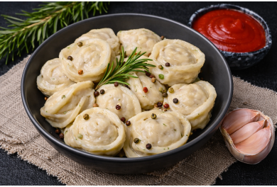 Chicken pelmeni (dumplings)