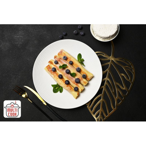 Cheese and blueberry crepes